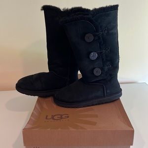Ugg triplet button boot